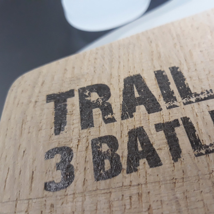 Diseño trofeos "Trail 3 Batlles" Madera y metacrilato
